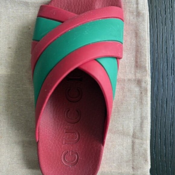 Gucci Women's Slides with Web Detail & Pink Sole – Chic & Comfortable - Picture 2 of 11
